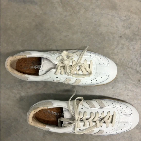 Adidas Samba Classic White and Tan Men's Shoes - Picture 2 of 5